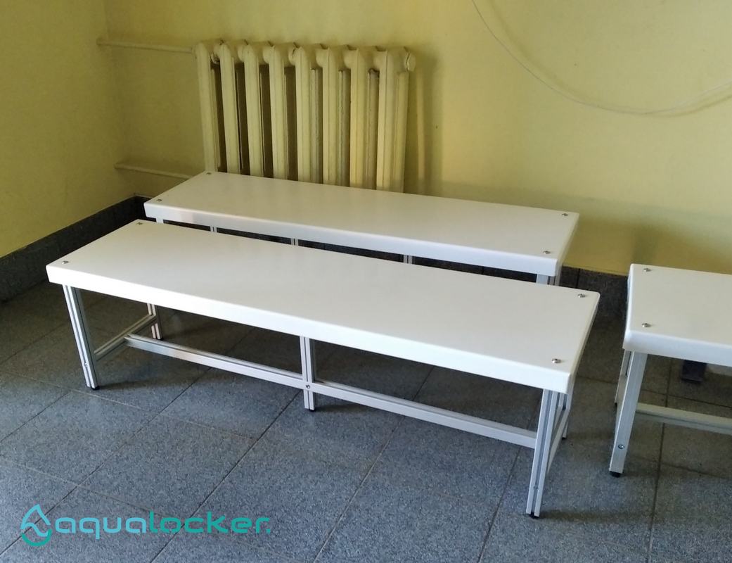 Moisture-proof bench